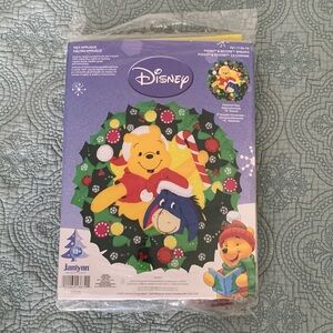 Disney Janlyn Pooh & Eeyore Felt Wreath Kit Crafting Needlepoint Christmas Craft